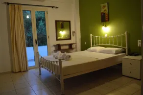 Nikos Apartments - Chambre