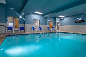 Holiday Inn Express Hotel & Suites Woodbridge by IHG - Piscine