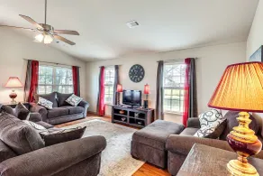 3 Mi to Arkansas River: Rural Family Home w/ Yard - Interiør