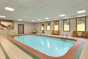 Country Inn & Suites by Radisson, Mishawaka - South Bend - Pool