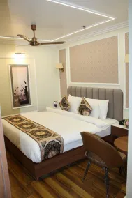 HOTEL KESHARI PALACE - Chambre