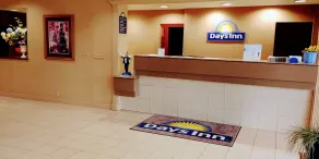 Days Inn by Wyndham Sidney OH - Reception