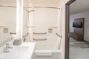 Holiday Inn Express & Suites N Waco Area - West by IHG - Bad