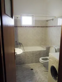 Charming Trikala Apartment With Garden & Central Heating - Bad