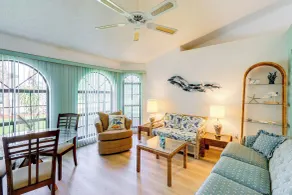 2 Mi to Water: Sebastian Home w/ Pool! - Innenbereich