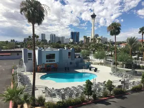 Super 8 by Wyndham Las Vegas North Strip/Fremont St. Area - Basseng