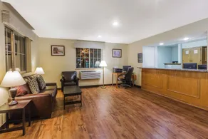 Super 8 by Wyndham East Stroudsburg - Poconos - Hall