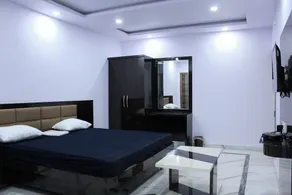 Hotel Pink Paradise - Room