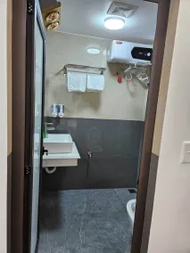 Hoàng Gia Hotel Royal - Baño
