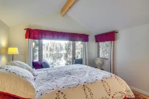 Lakefront Snohomish Cottage w/ Private Dock! - Interior
