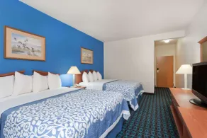 Days Inn & Suites by Wyndham Cambridge - Chambre