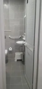The One - Baño