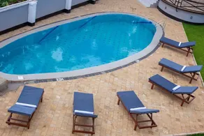 Dual Mountain View Lodge - Pool