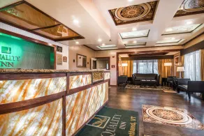 Quality Inn Rutland Killington - Lobby
