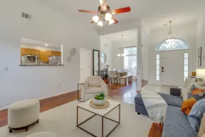 Pet friendly Savannah Home w Cozy Fireplace - Interiør