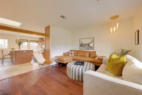 6 Mi to Dtwn Austin: Home w/ Screened Porch & Yard - Interior