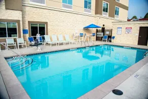 Holiday Inn & Suites Savannah Airport - Pooler by IHG - Piscine