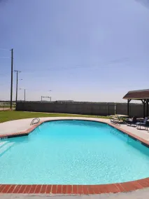 The Lodge - Pool