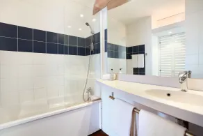 Hôtel Suite Home Orléans Saran - Salle de bain
