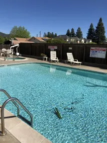 Cloverdale Wine Country Inn & Suites - Pool