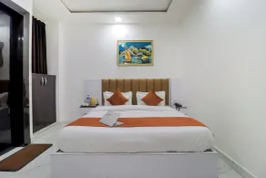 HOTEL RIYA RAJ - Quarto