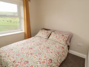 The Hollow - Room