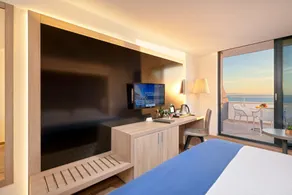 Medora Auri Family Beach Resort - Chambre