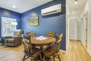 2 Mi to Lake Michigan: Fire Pit, Grill, Patio! - Innvendig
