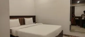 The Royal Retreat - Room