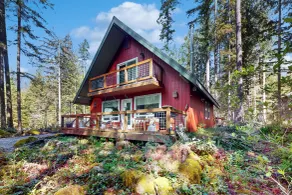 Wooded-view Decks: Family Cabin Retreat in Deming - Interiör