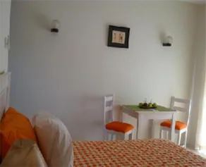 Bonanza Apartments - Room