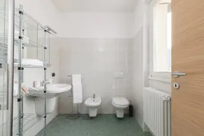 Serenity Como Lake View Apartment with Pool - Badrum