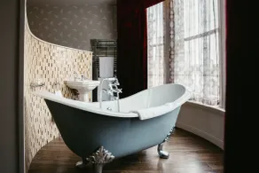 Crown Hotel - Baño