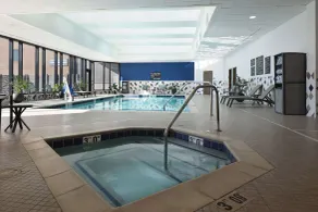DoubleTree by Hilton Battle Creek - Piscine