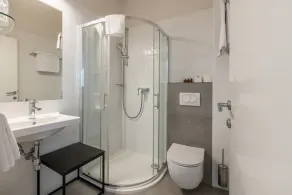 Annex building of Art Hotel - Bathroom