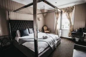 The Fenwick Hotel - Chambre