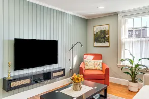 Walk to Constitution Beach: Mid-century Boston Gem - Interior