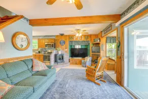Waterfront Harrisville Home w/ Outdoor Fireplace! - Interiør