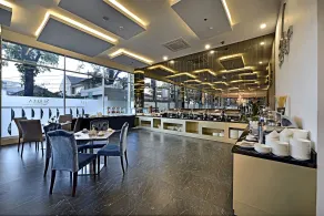 Serela Cihampelas - Restaurant