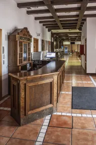 Albenzaire Hotel Asador - Reception