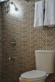 Matutinao Beach - Bathroom