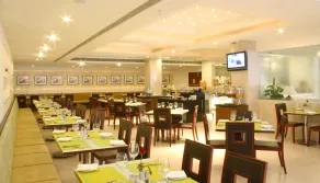 Hampshire Plaza - Restaurant