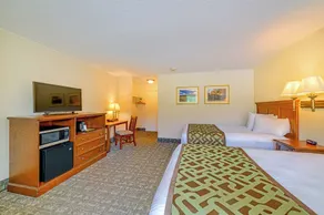 Town & Country Inn & Resort - Chambre