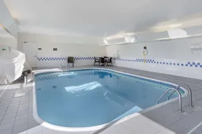 Comfort Suites Normal University area - Piscine