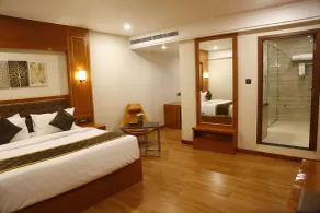 Leroy Grand - Yeshwanthpur - Room