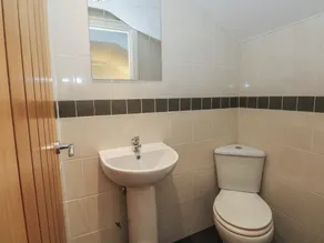 32B Bank Street - Badrum