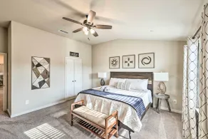 Brand-New Townhome Near UNT/TWU & The Square! - Interior