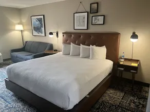 Four Points by Sheraton Greensboro Airport - Chambre