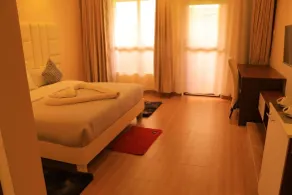 Olempiaus Gardens Hotel - Zimmer