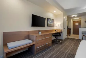 Best Western Plus Sawridge Suites - Chambre